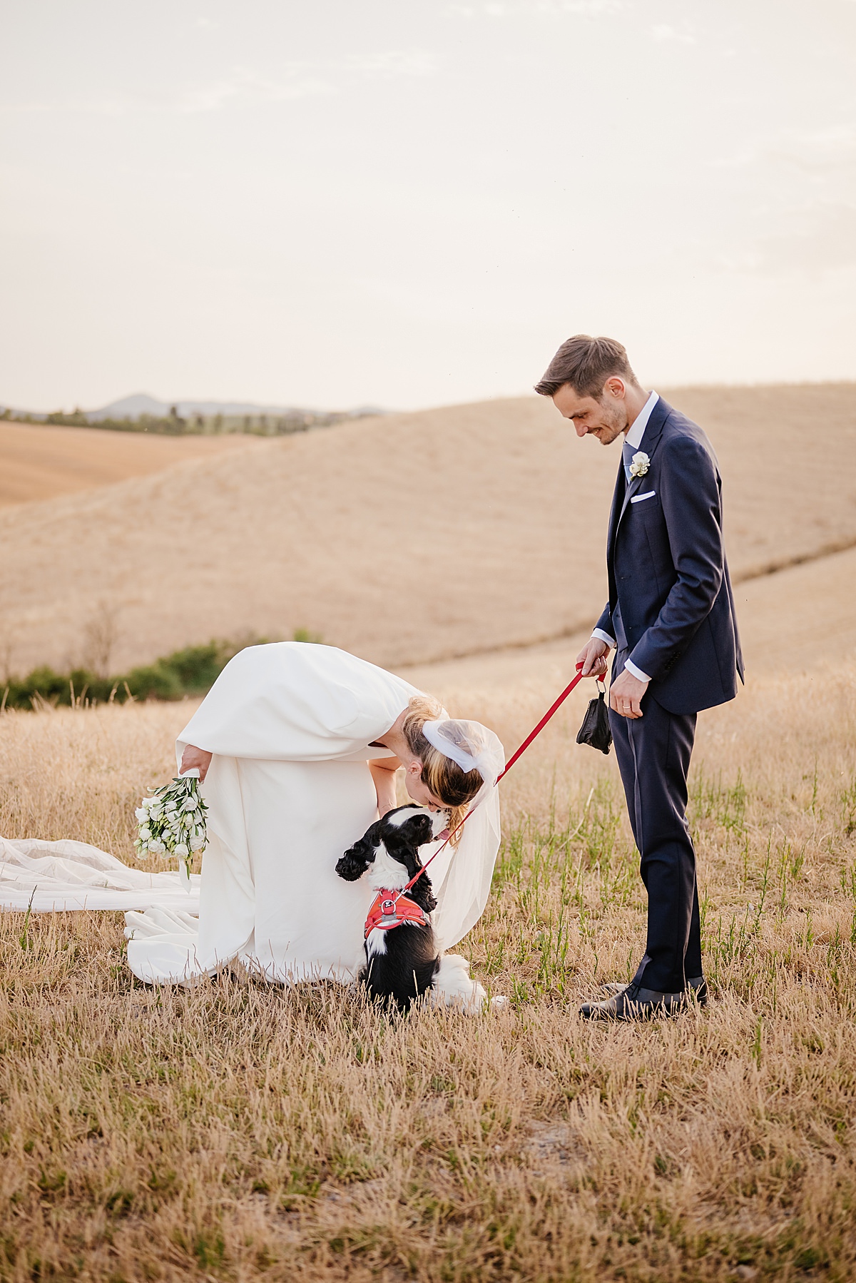 fotografo di matrimoni toscana teatro del silenzio foto di coppia romantico sposi