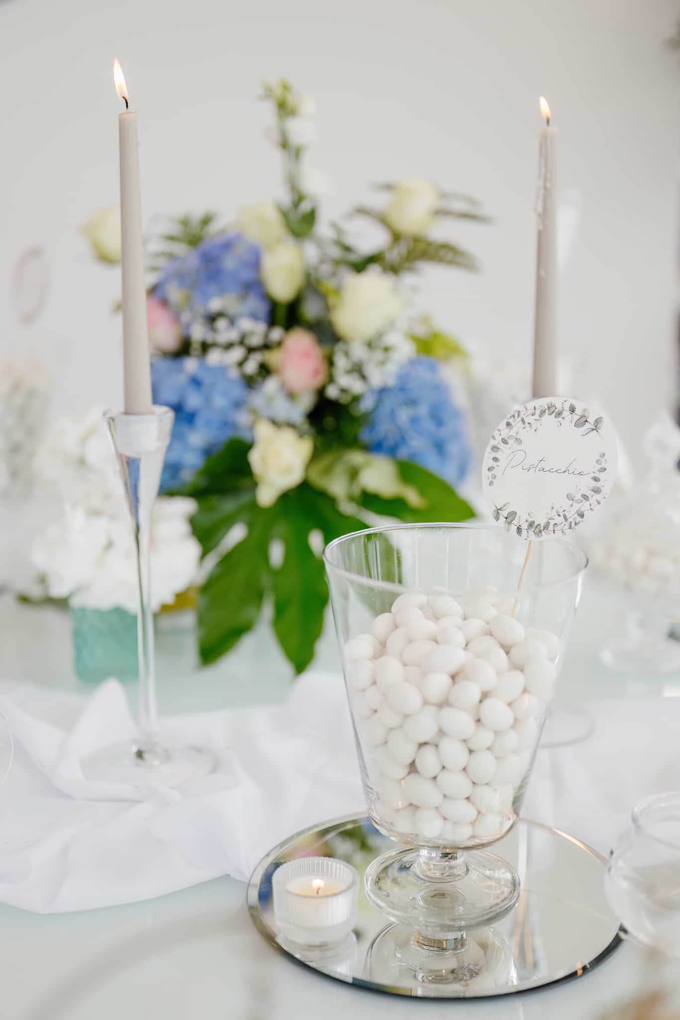 pagus-montepagano-fotografo-matrimonio-sweet-table-confettata-confetti-fiori