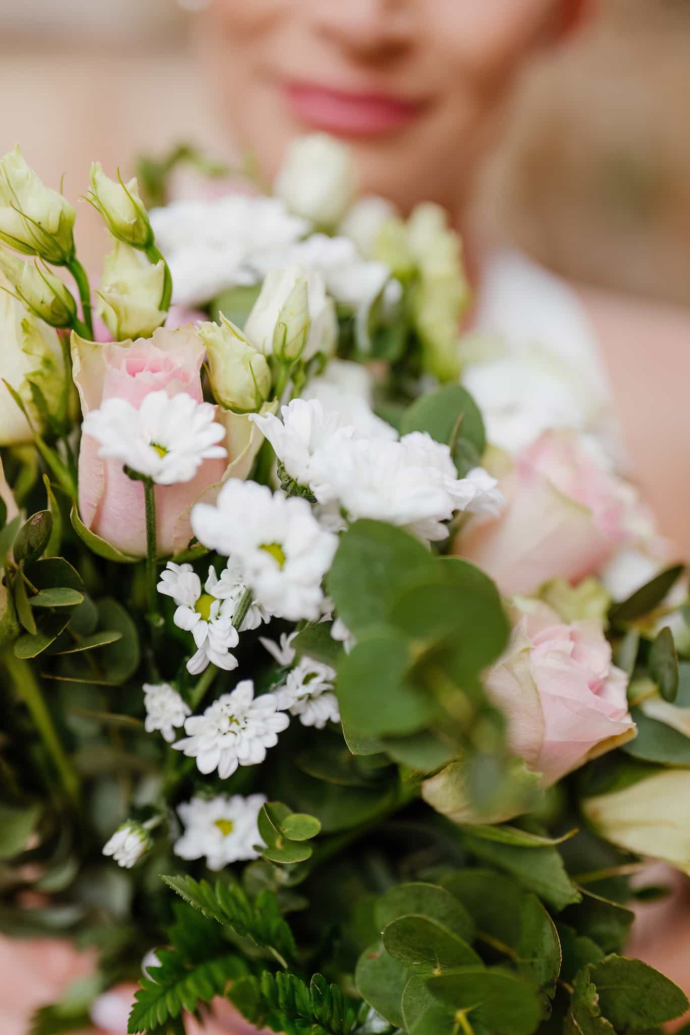 lancio-bouquet-sposa-fotografo-matrimonio-abruzzo-pagus-montepagano